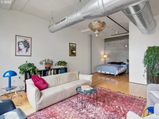 Photo #6: 22173965 Listing