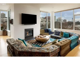 Photo #3: 22174252 Listing