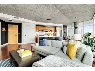 Photo #1: 22174563 Listing