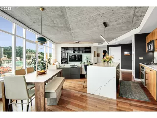 Photo #2: 22174563 Listing