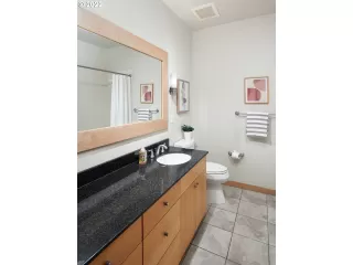 More Details about MLS # 22174850 : 3525 NE 50TH AVE 312