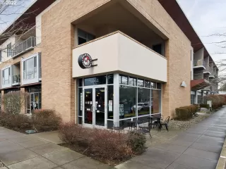 Photo #6: 22174850 Listing