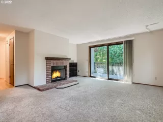 Photo #4: 22174866 Listing