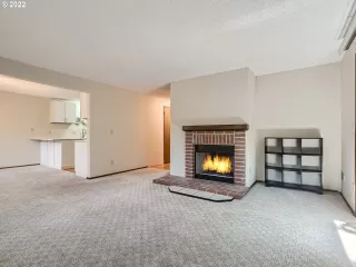 Photo #5: 22174866 Listing