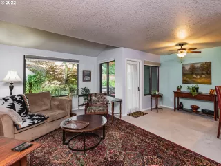 Photo #6: 22175033 Listing 