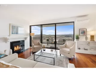 Photo #1: 22176092 Listing