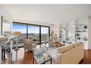 Photo #2: 22176092 Listing