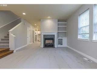 Photo #4: 22176632 Listing