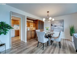 Photo #6: 22177731 Listing