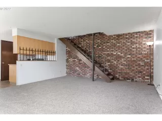 Photo #4: 22177928 Listing