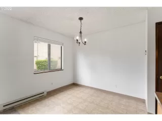 Photo #6: 22177928 Listing