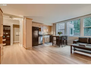 Photo #6: 22178927 Listing 