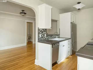 Photo #4: 22179049 Listing 