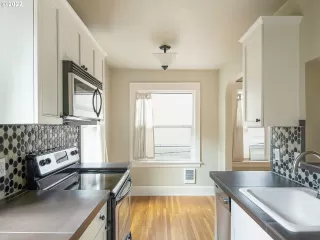 Photo #6: 22179049 Listing 