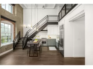 Photo #3: 22179080 Listing