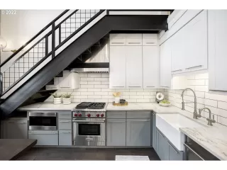 Photo #6: 22179080 Listing