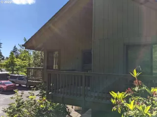 Photo #4: 22179954 Listing