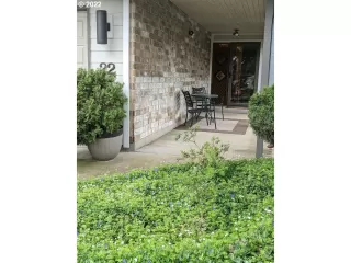 Photo #2: 22180062 Listing