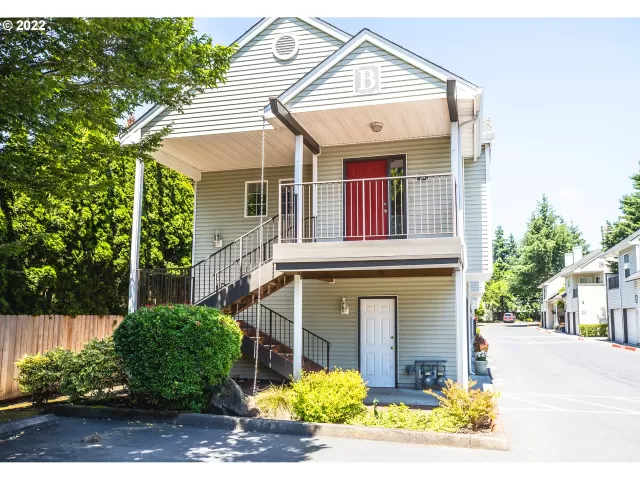 MLS: 22180553 Condo For Sale