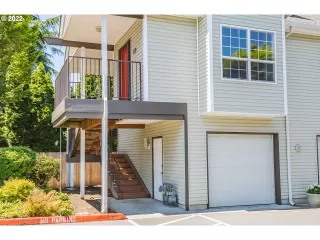 Photo #3: 22180553 Listing