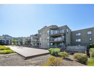 Photo #5: 221808016 Listing 