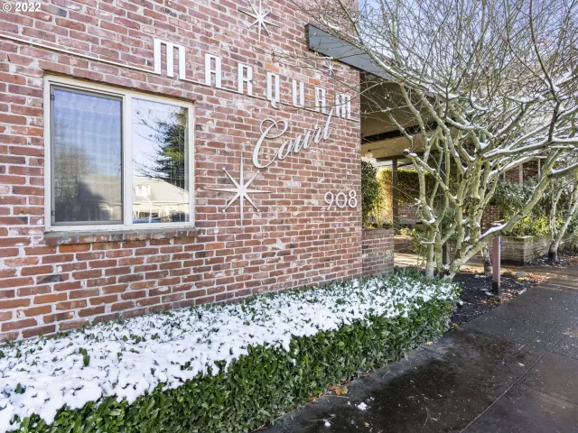 MLS: 22181274 Condo For Sale
