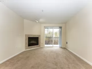 Photo #3: 22181549 Listing