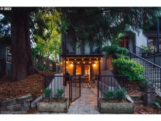 Photo #1: 22182299 Listing 