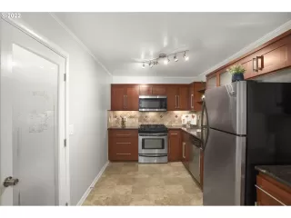 Photo #2: 22182675 Listing 