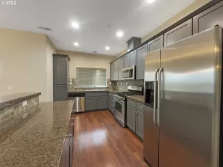 Photo #5: 22182755 Listing 