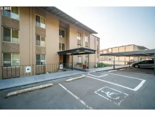 Photo #3: 22183567 Listing 