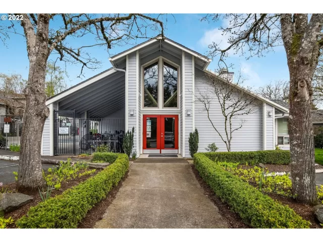 MLS: 22183738 Condo For Sale