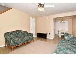 Photo #2: 22184261 Listing