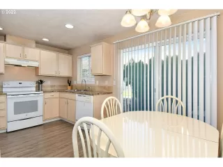 Photo #4: 22184261 Listing