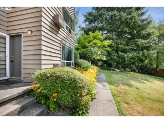 Photo #4: 22184489 Listing