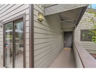 Photo #2: 22184832 Listing 