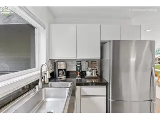 Photo #5: 22184832 Listing 