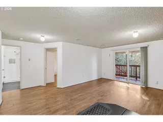 Photo #1: 221857053 Listing 