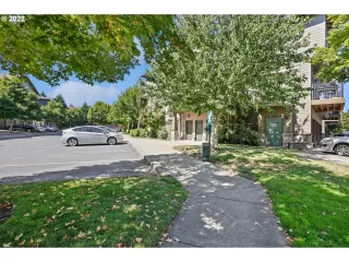 Photo #6: 22185772 Listing 