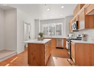 Photo #6: 22186115 Listing 