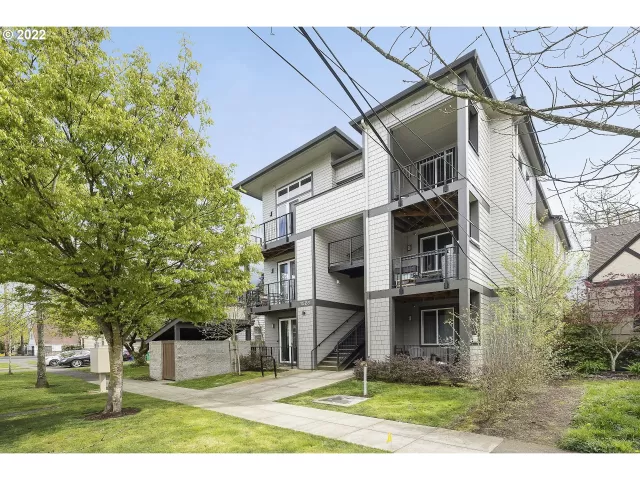 MLS: 22186346 Condo For Sale