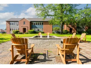 Photo #2: 22186585 Listing 