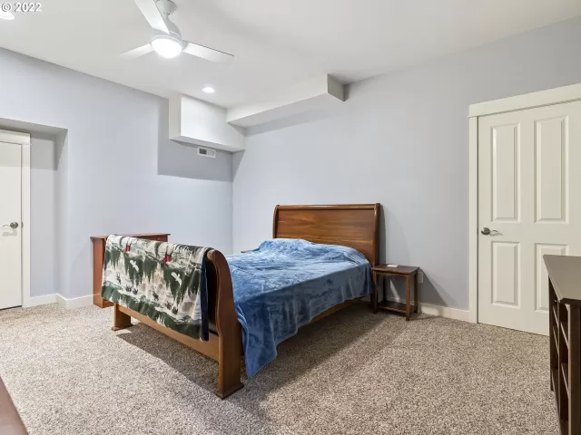 MLS: 22186824 Condo For Sale