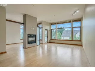 Photo #3: 22187197 Listing