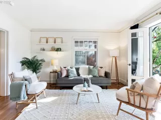 Photo #4: 22187735 Listing