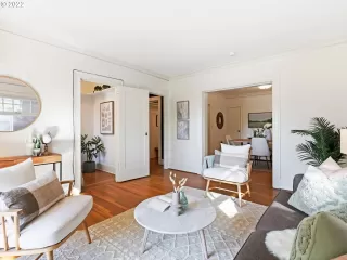 Photo #5: 22187735 Listing