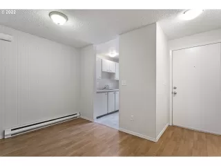 Photo #5: 22188448 Listing 