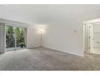 Photo #6: 22188448 Listing 