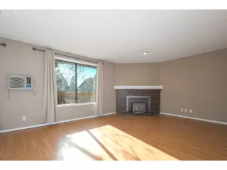 Photo #3: 22188752 Listing