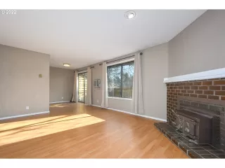 Photo #4: 22188752 Listing